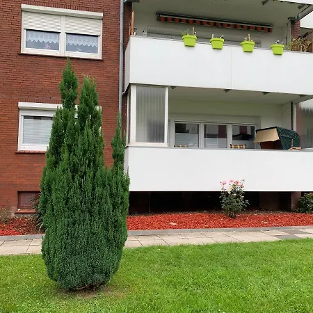 Wippsteert - 5 Sterne - Mit Balkon Und Pkw Stellplatz 아파트 엠덴