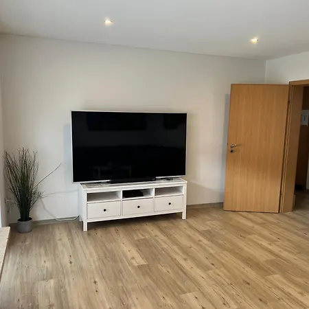 Wippsteert - 5 Sterne - Mit Balkon Und Pkw Stellplatz * 엠덴