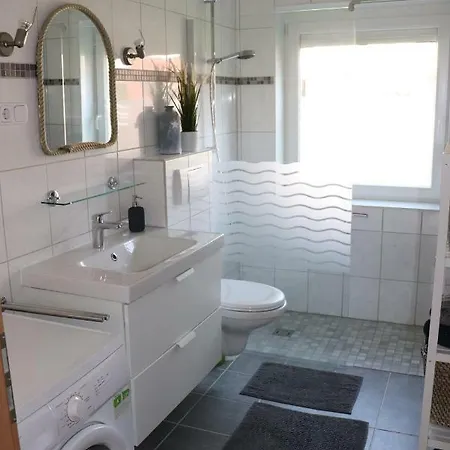 Wippsteert - 5 Sterne - Mit Balkon Und Pkw Stellplatz * إمدن